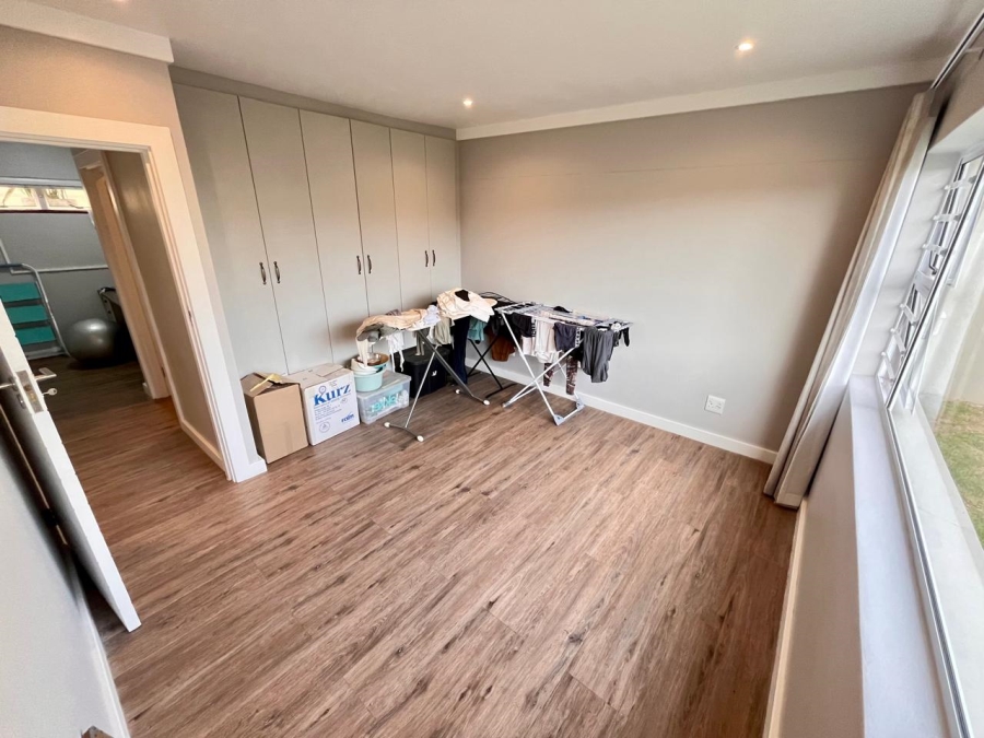 To Let 3 Bedroom Property for Rent in Nahoon Beach Eastern Cape
